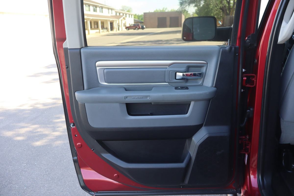 Used 2015 RAM 2500 SLT w/ Luxury Group AWD/4WD image 24