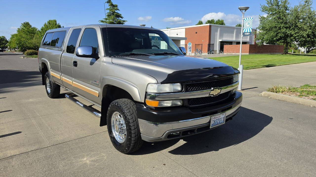 Used 2001 Chevrolet Silverado 2500 LT w/ Off-Road Skid Plate Pkg AWD/4WD image 3