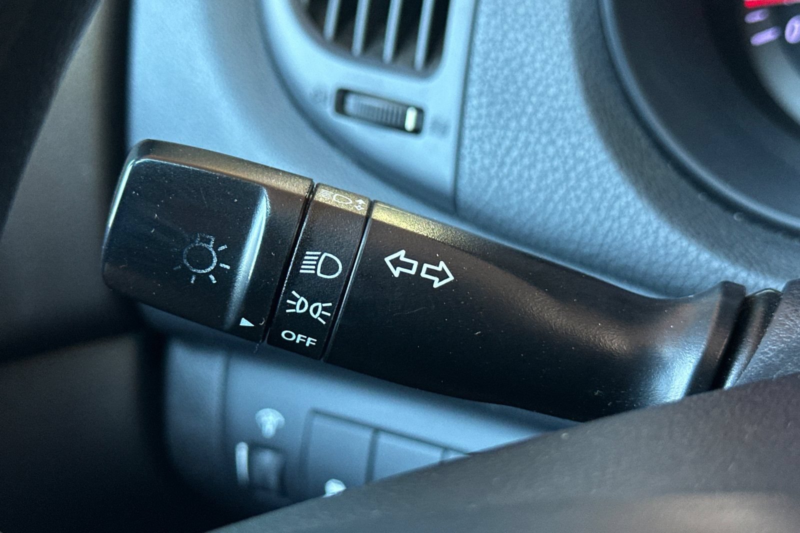 Used 2012 Kia Forte EX FWD image 29