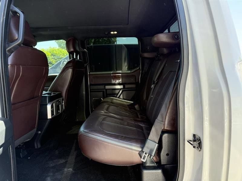 Used 2015 Ford F150 Platinum w/ Equipment Group 701A Luxury AWD/4WD image 19