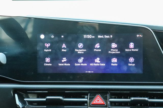 Certified 2025 Kia Niro EX FWD image 15