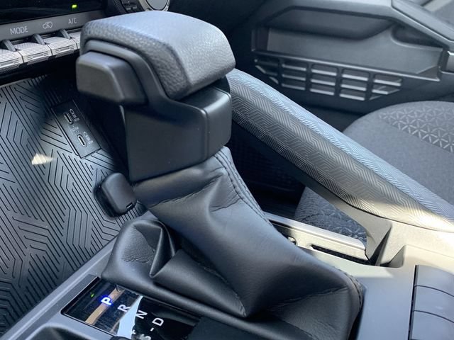 Certified 2025 Toyota 4Runner SR5 AWD/4WD image 26