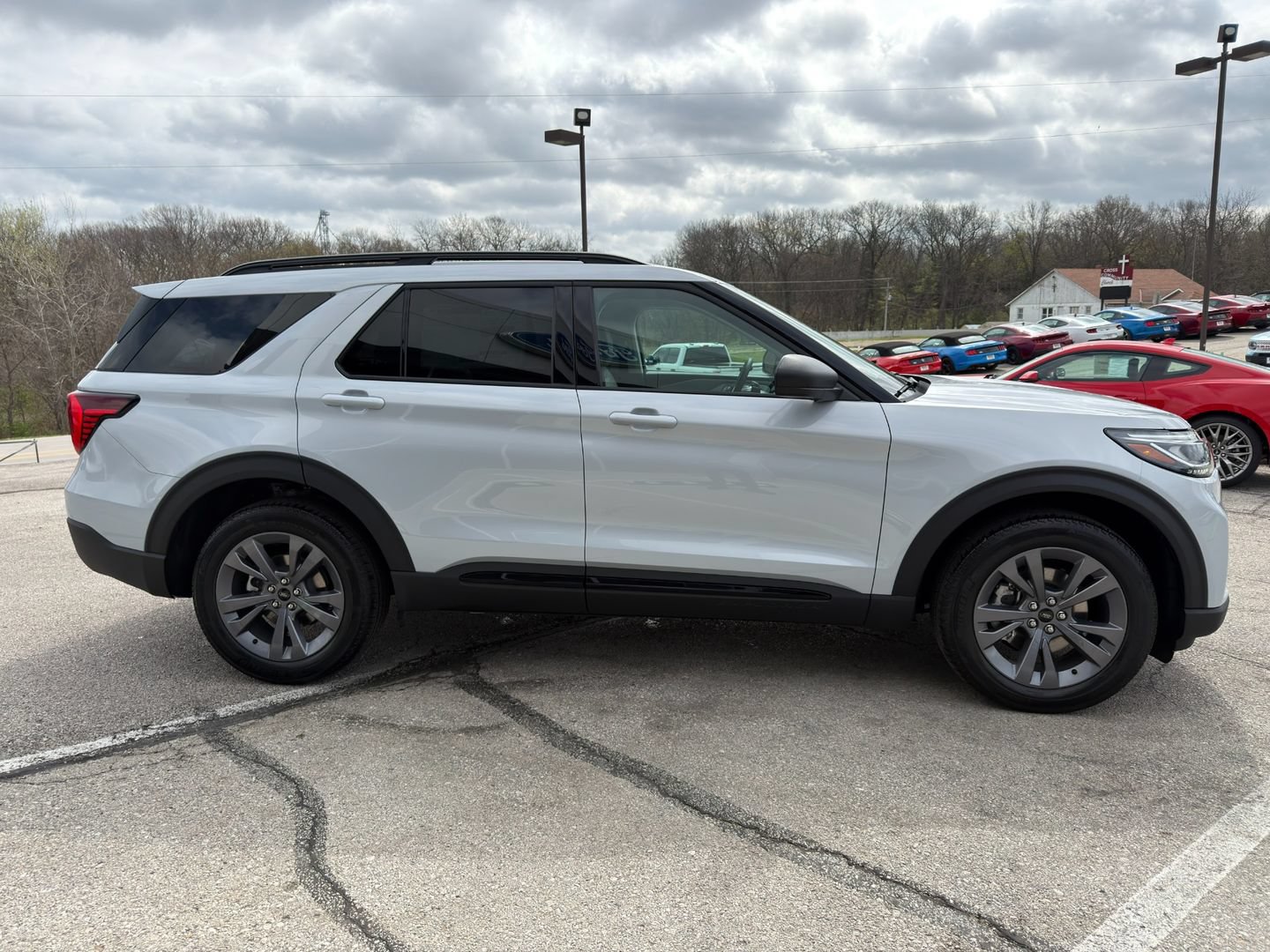 New 2026 Ford Explorer Active w/ Active Comfort Package AWD/4WD image 8