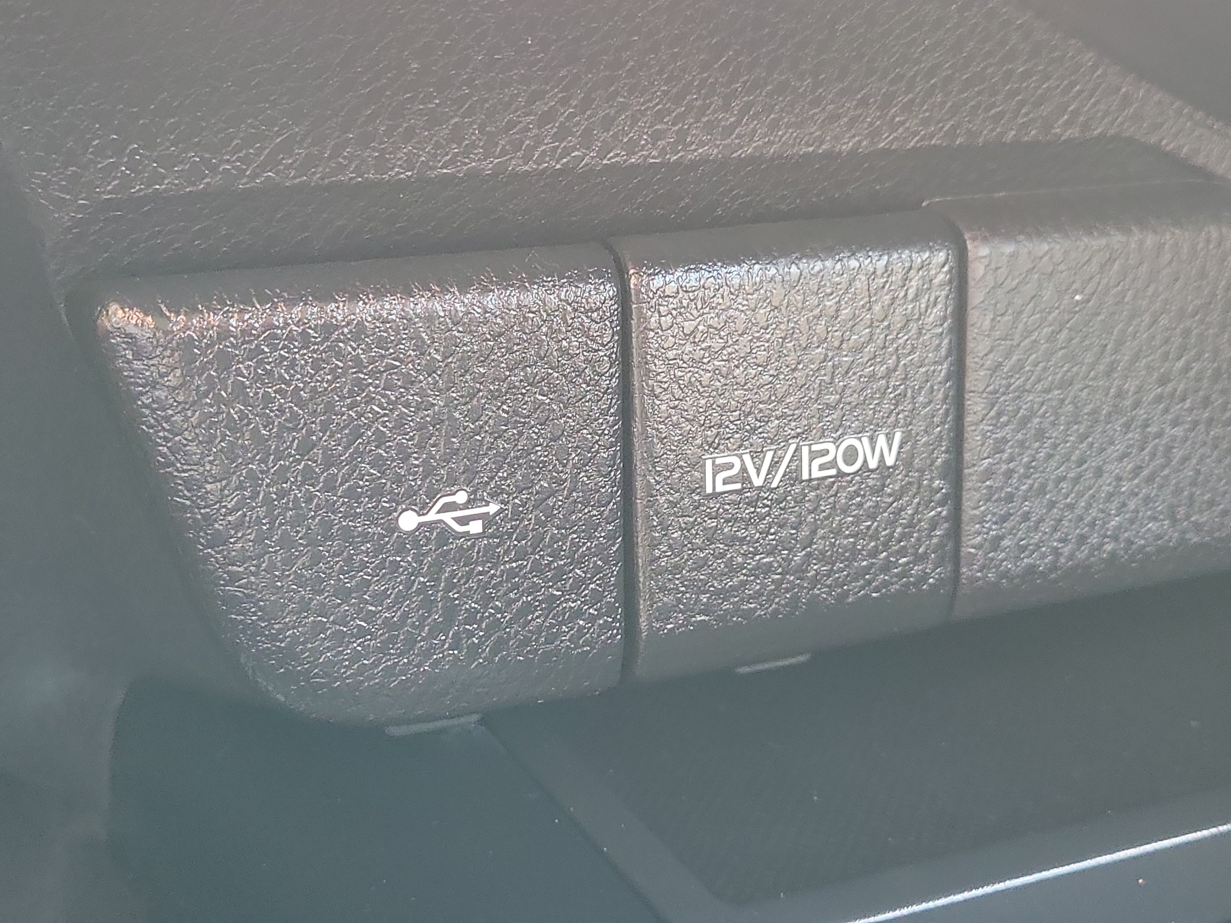 Used 2020 Toyota Camry SE FWD image 24