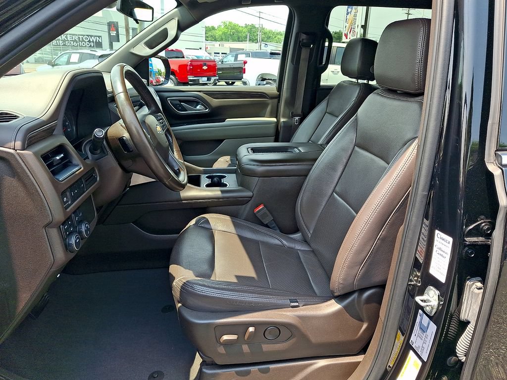 Used 2021 Chevrolet Suburban LS AWD/4WD image 17