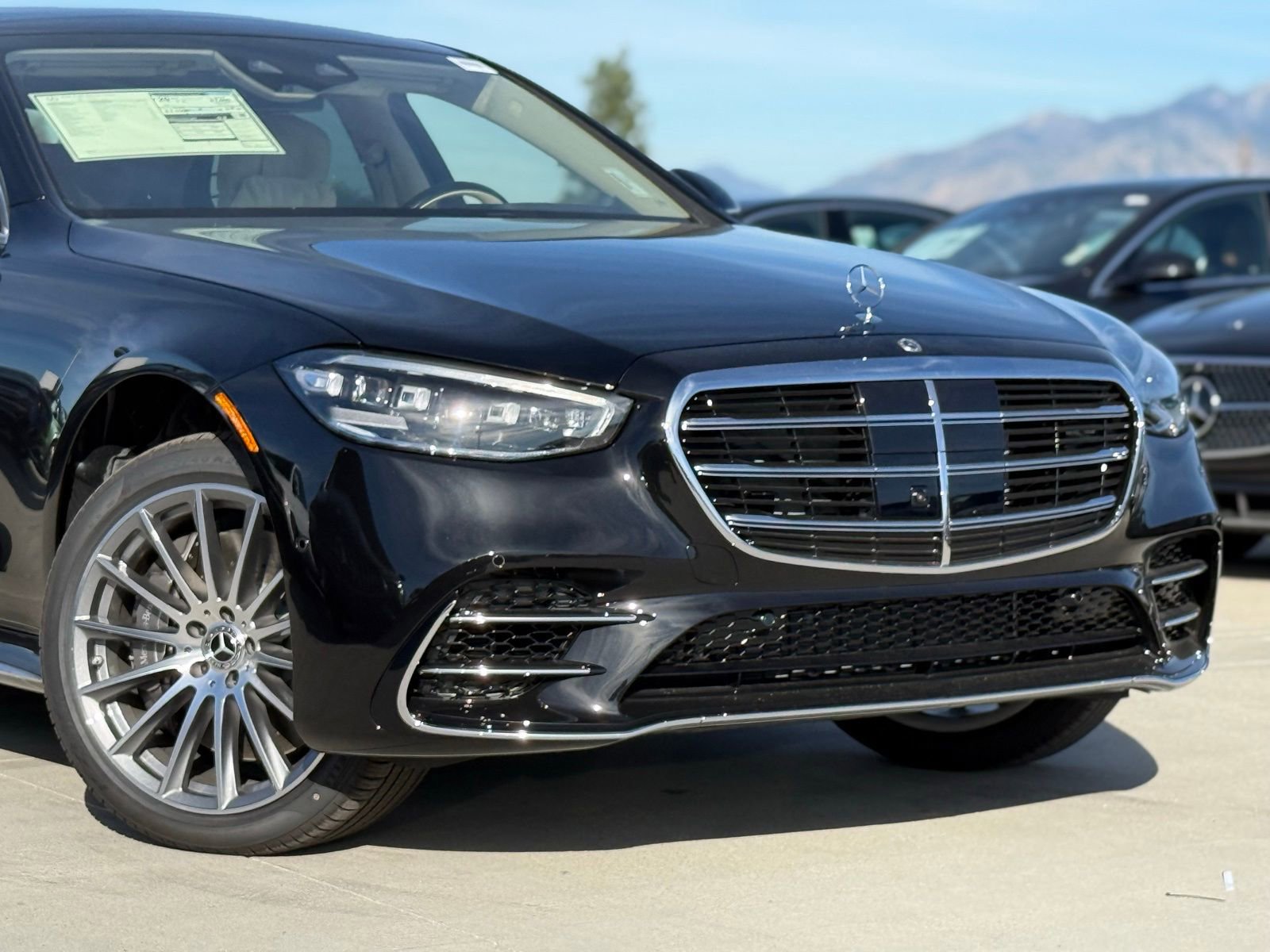 New 2026 Mercedes-Benz S 580 4MATIC Sedan image 3