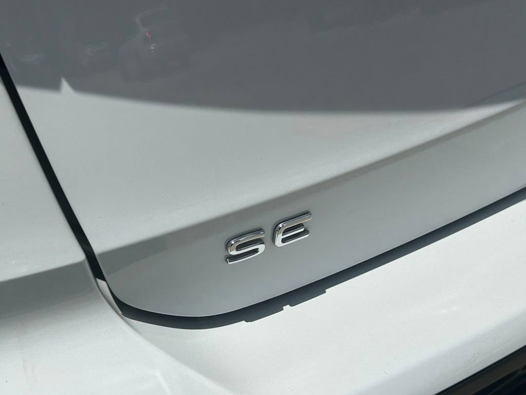 Used 2024 Volkswagen Taos SE FWD image 29