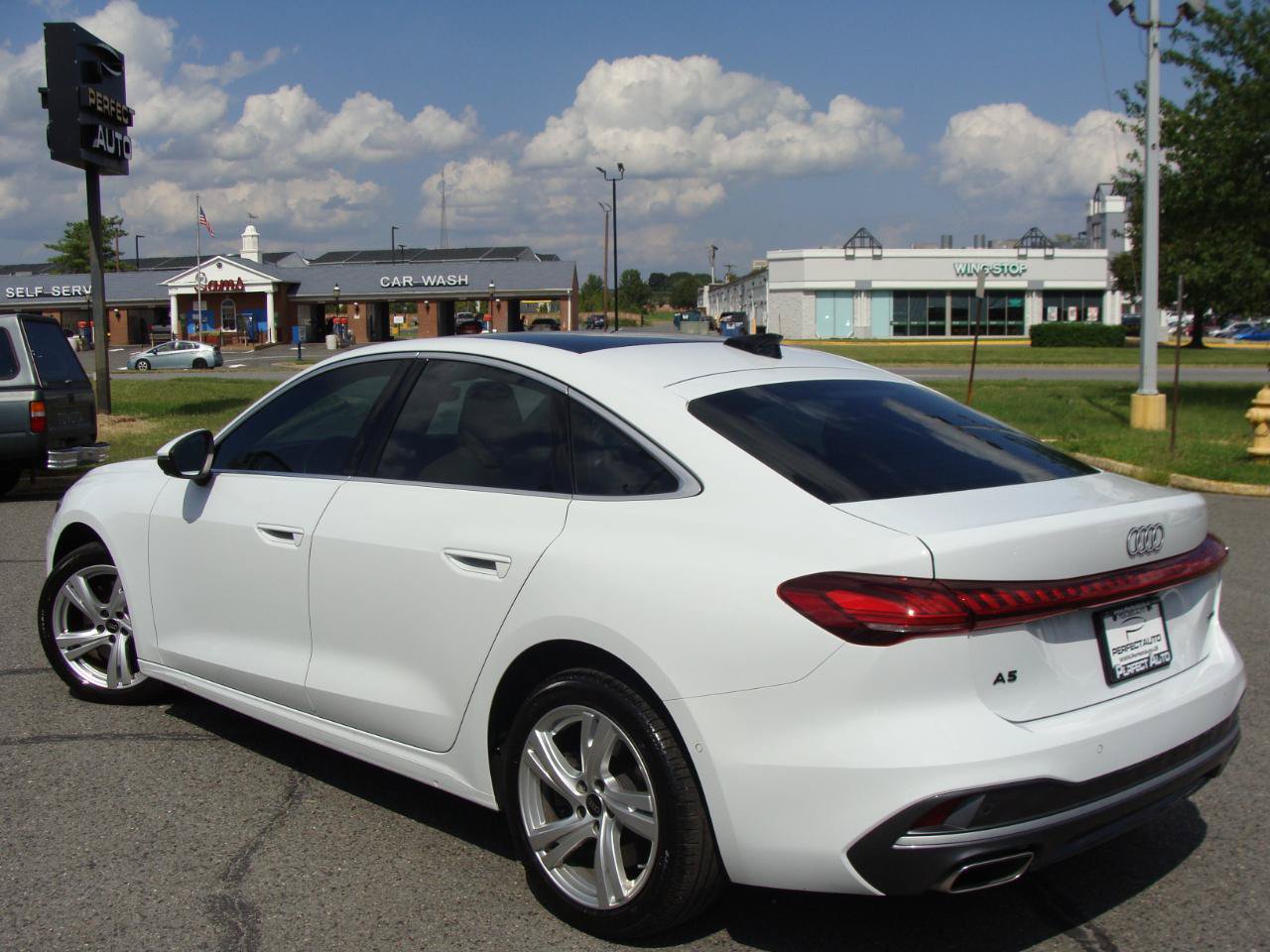 Used 2025 Audi A5 2.0T Premium Plus w/ Premium Plus AWD/4WD image 4