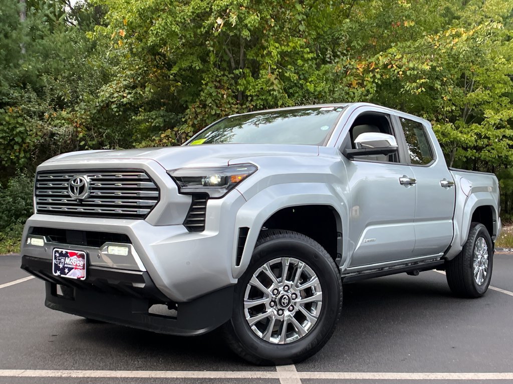 Used 2024 Toyota Tacoma Limited w/ Limited Package (LT)