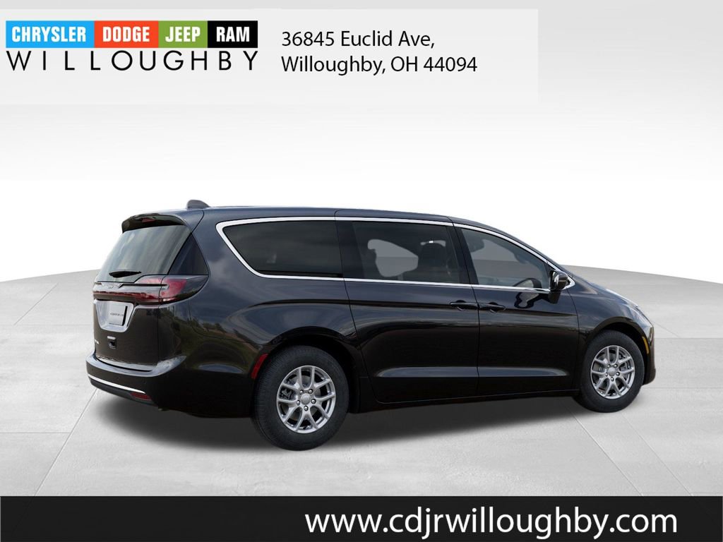 New 2027 Chrysler Pacifica Select FWD image 4