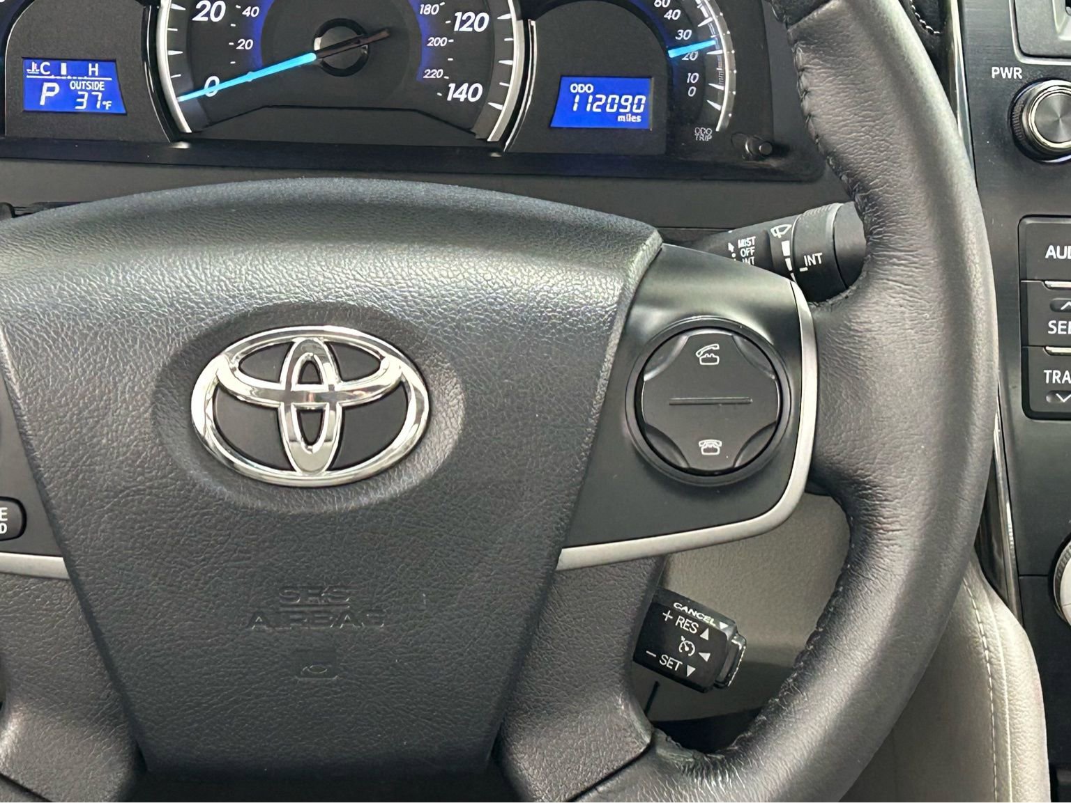 Used 2013 Toyota Camry XLE w/ Leather Pkg image 13