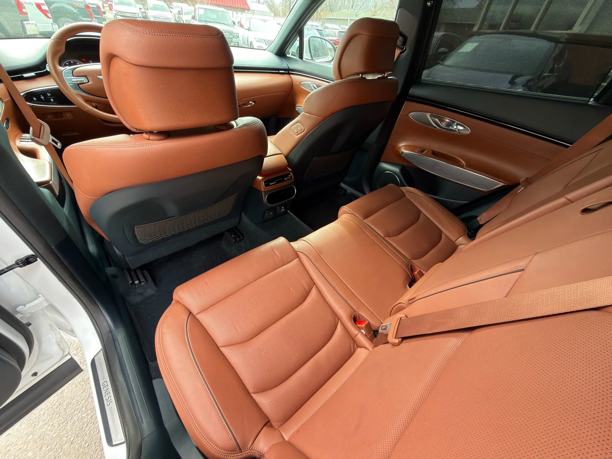 Used 2023 Genesis GV70 2.5T w/ Advanced Package image 17