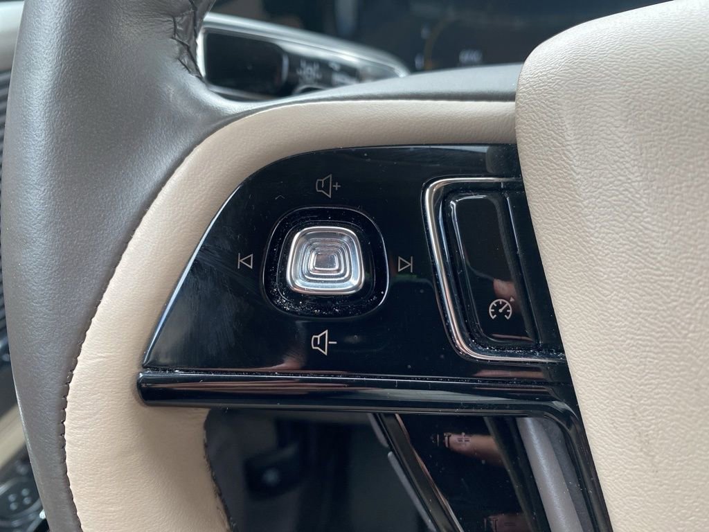 Used 2022 Lincoln Corsair Reserve w/ Elements Package image 25