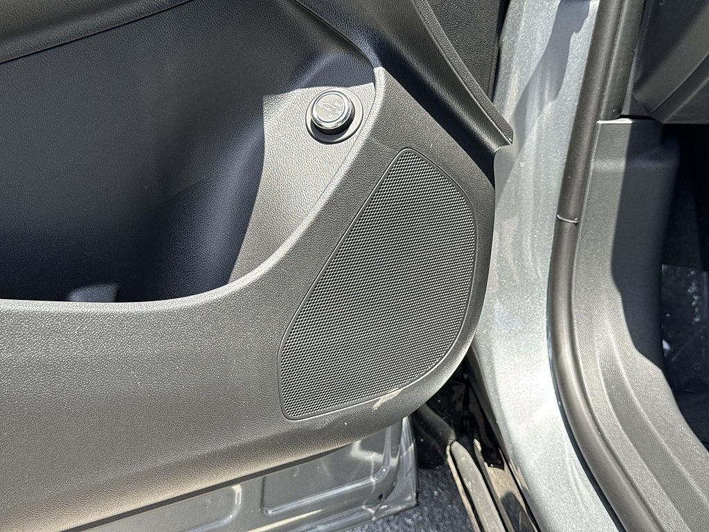 New 2026 Buick Envista Sport Touring w/ Convenience II Package FWD image 19