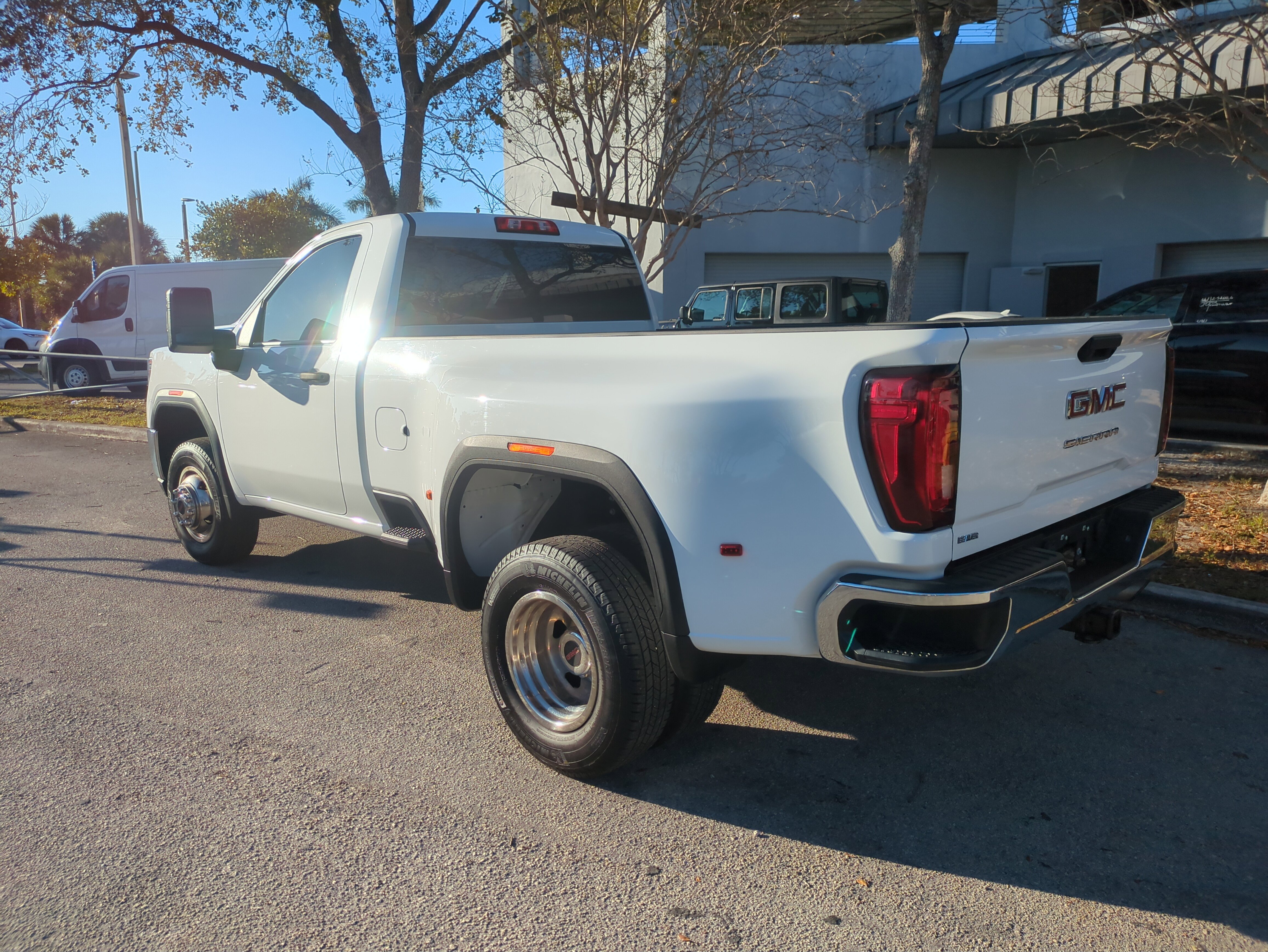 Used 2023 GMC Sierra 3500 Pro image 7