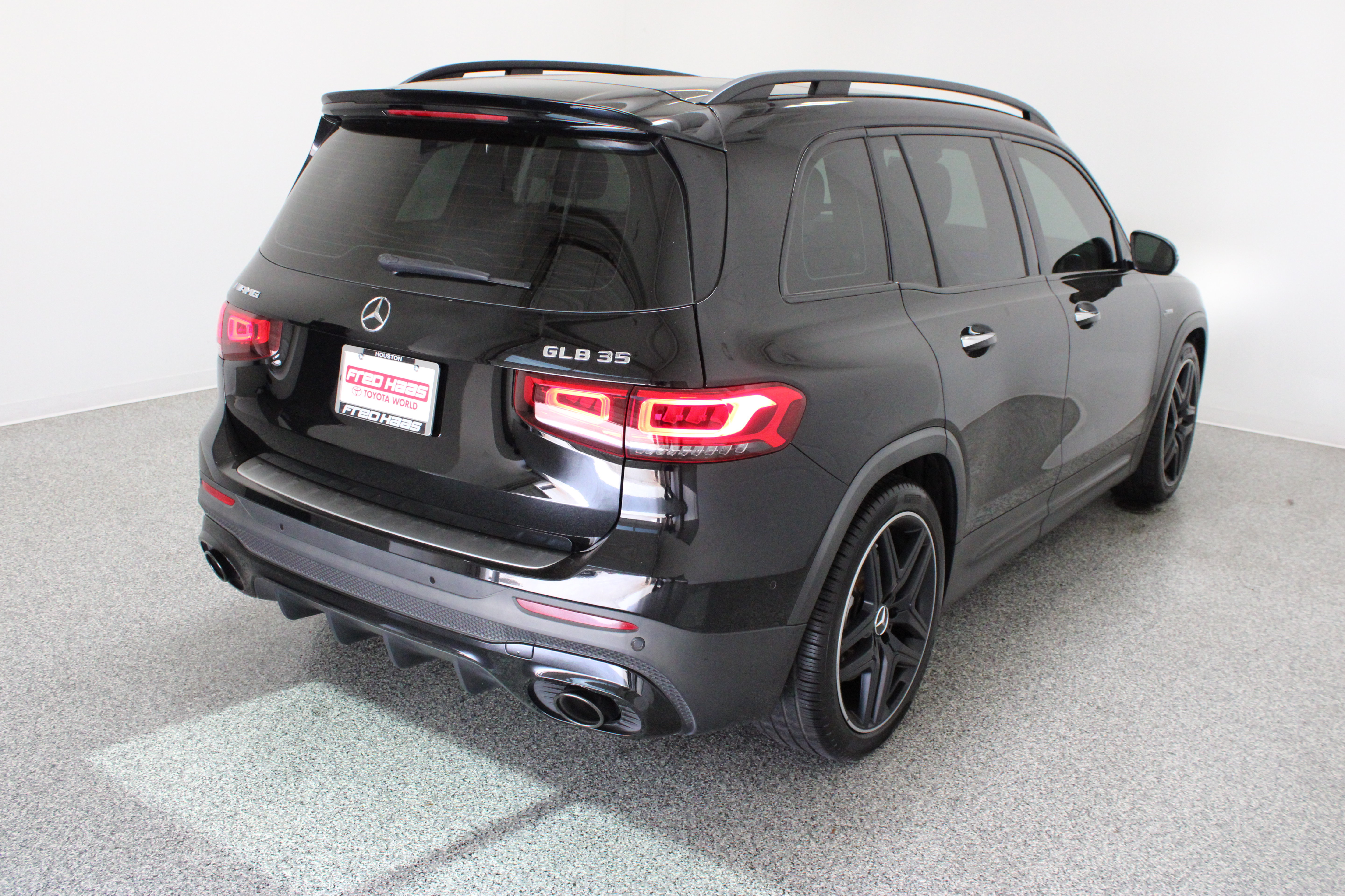 Used 2023 Mercedes-Benz GLB 35 AMG 4MATIC image 7