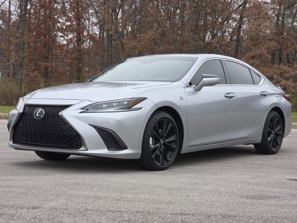 Certified 2025 Lexus ES 300h w/ Premium Package image 4