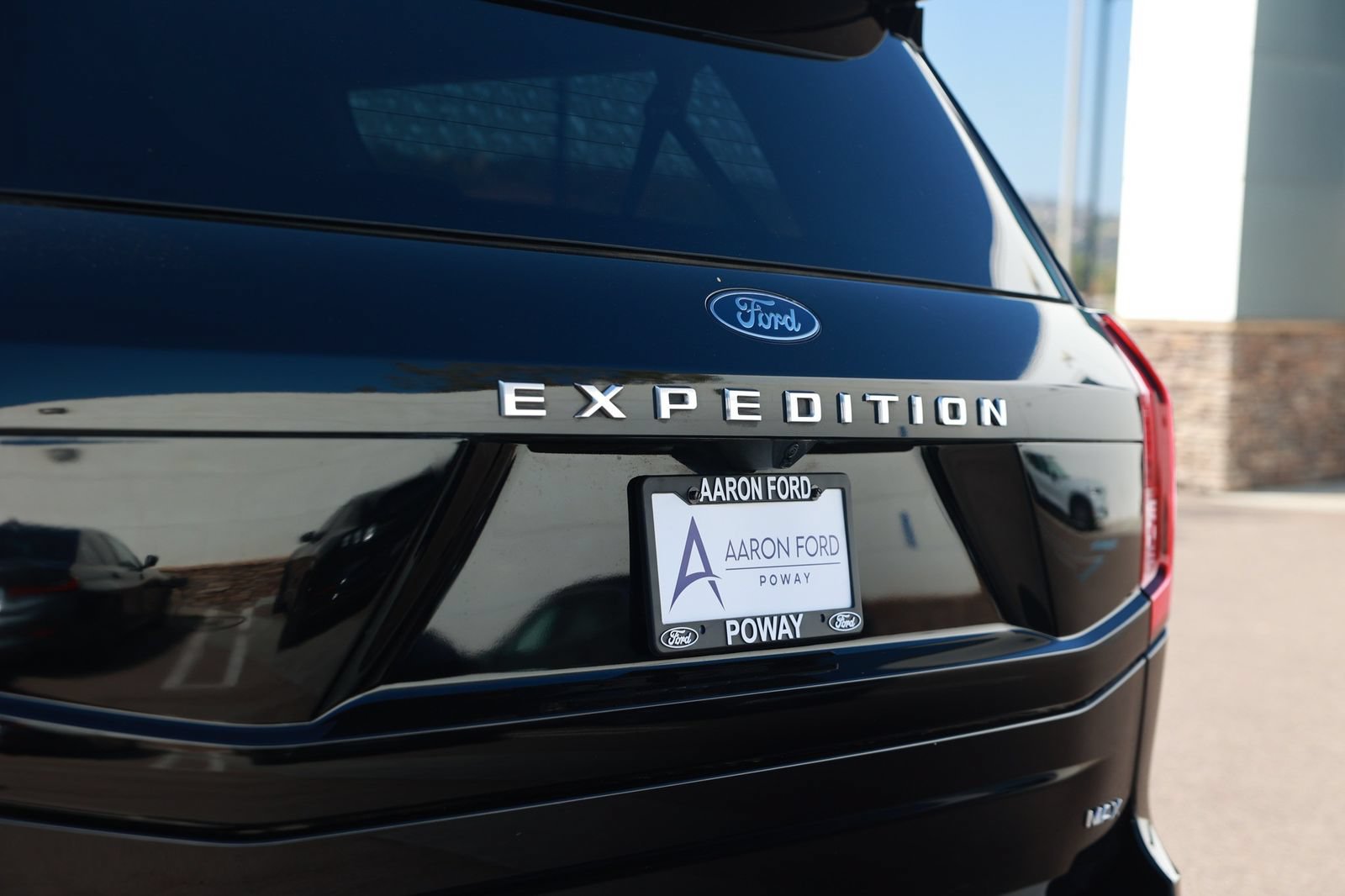Used 2025 Ford Expedition Max Active AWD/4WD image 17
