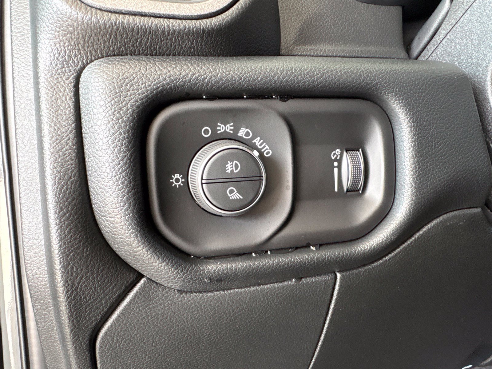New 2026 RAM 2500 Tradesman AWD/4WD image 12