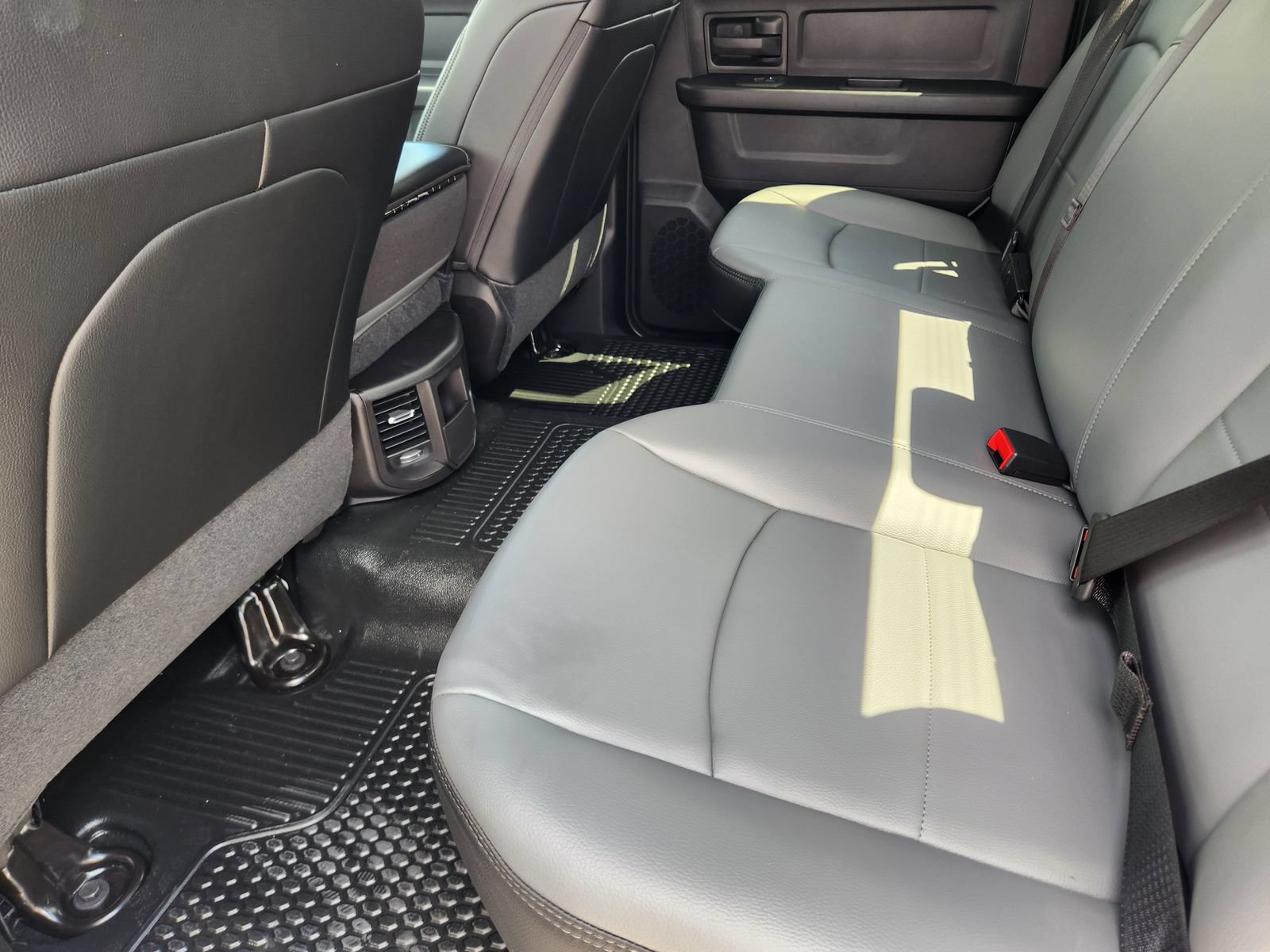 New 2027 RAM 3500 Tradesman AWD/4WD image 25