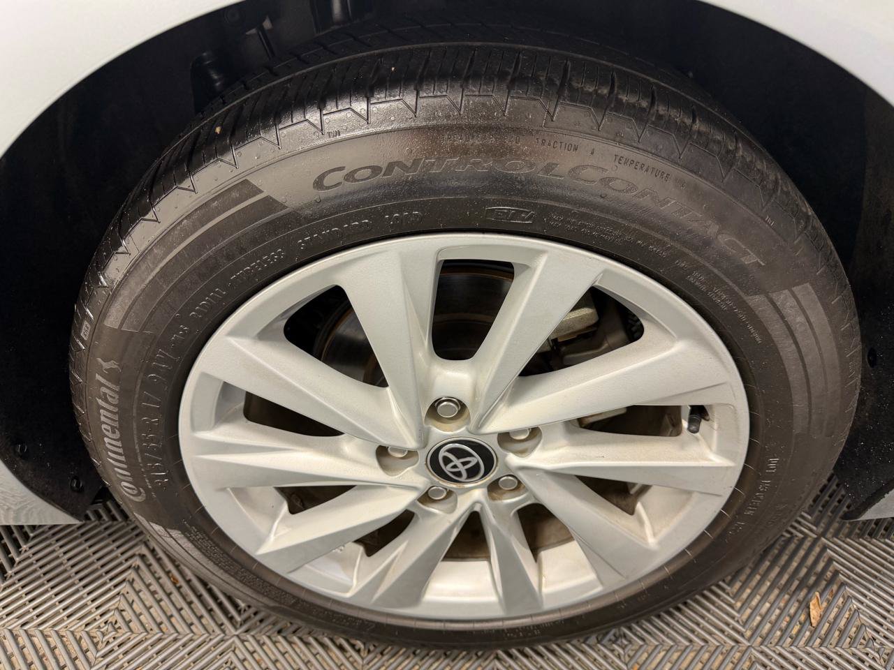 Used 2023 Toyota Camry LE FWD image 34