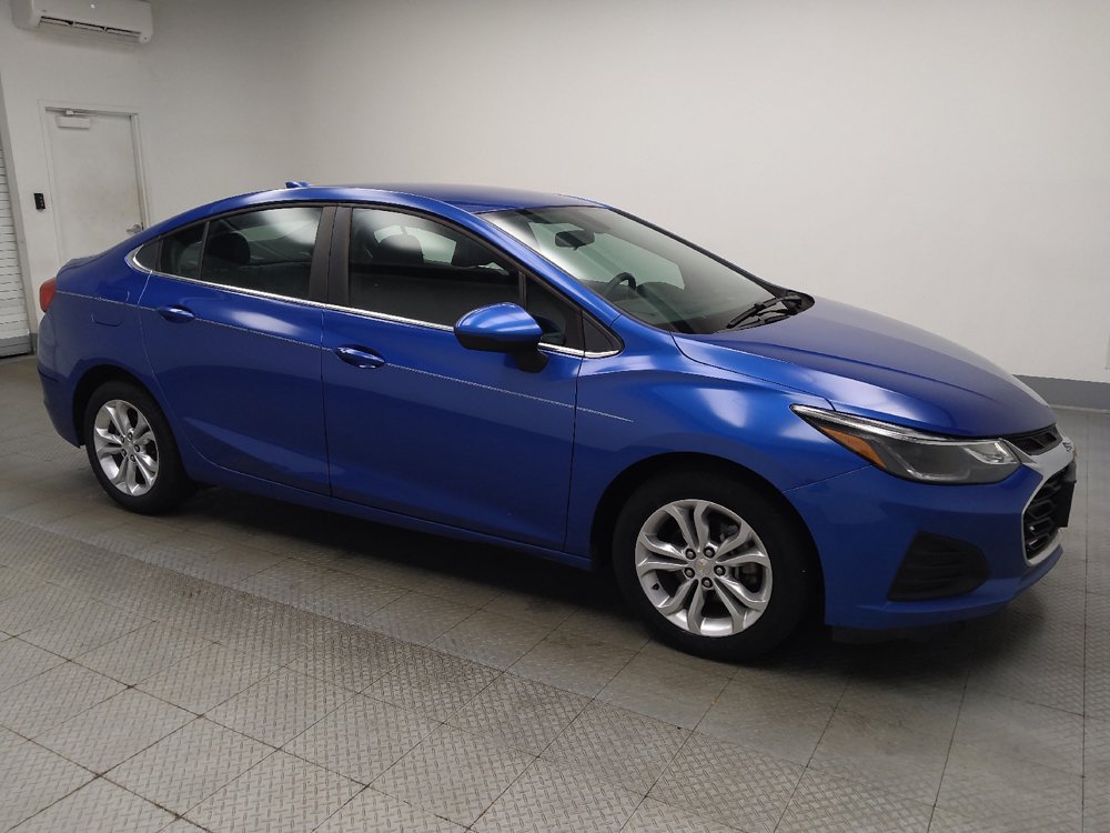 Used 2019 Chevrolet Cruze LT w/ Convenience Package FWD image 11