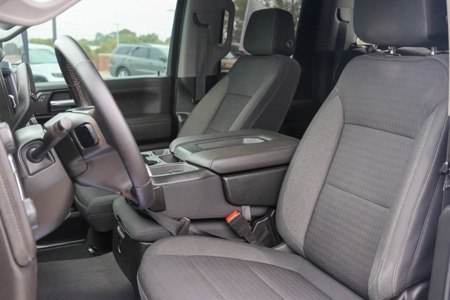 Used 2022 Chevrolet Silverado 2500 LT w/ Convenience Package image 11