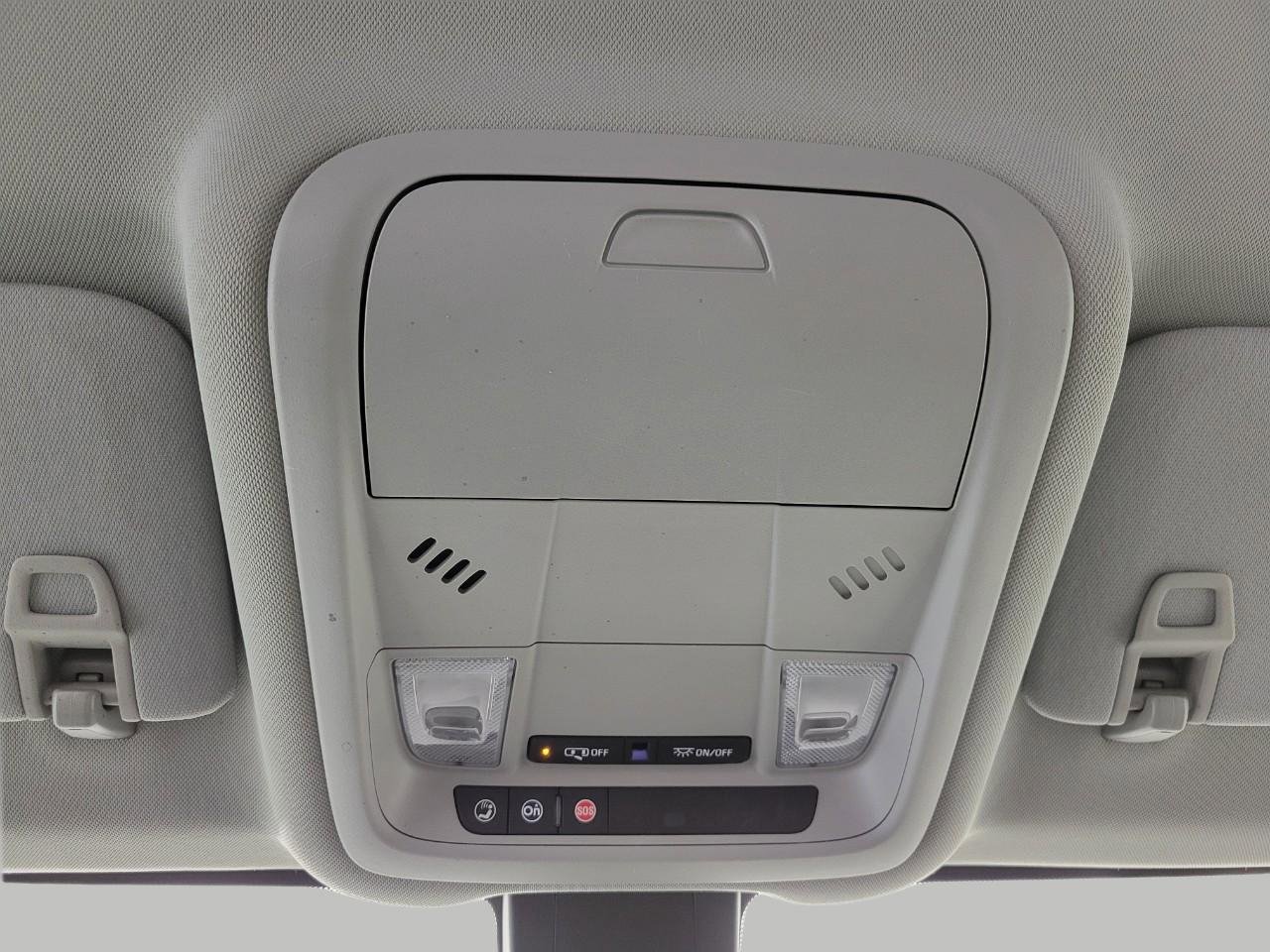 Used 2021 Chevrolet Equinox LT FWD image 19