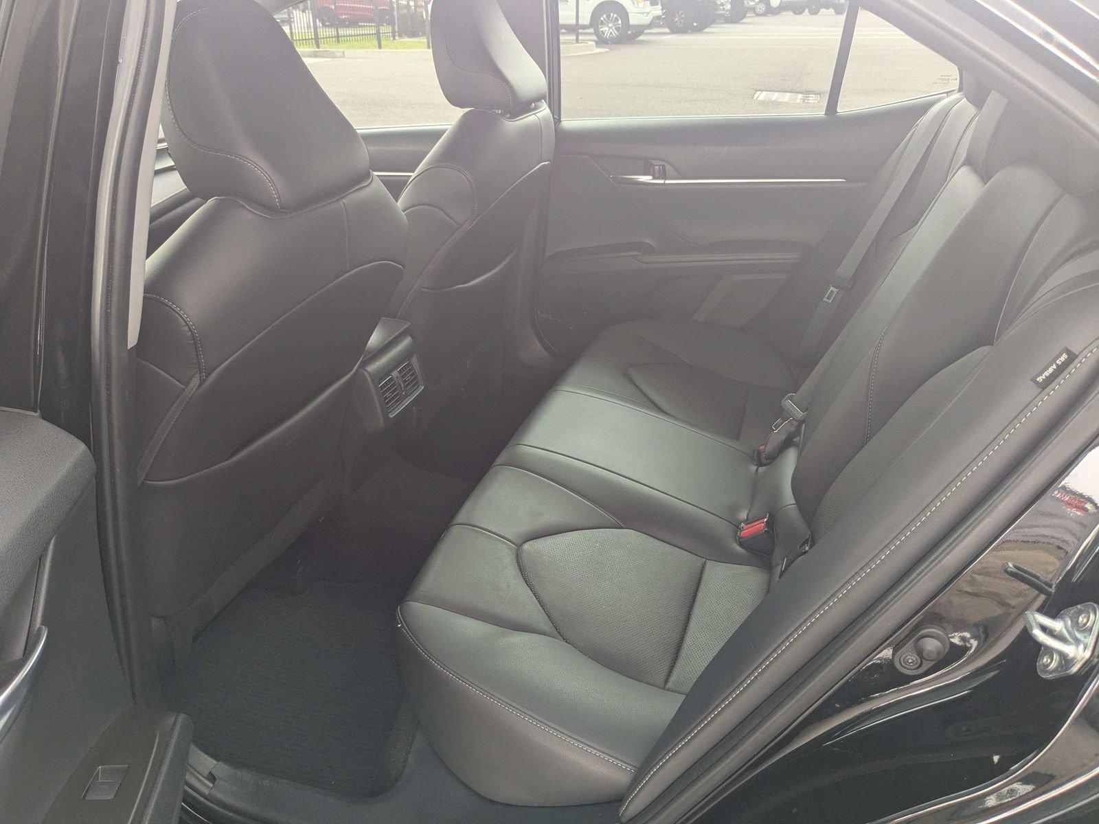 Used 2022 Toyota Camry XSE FWD image 12