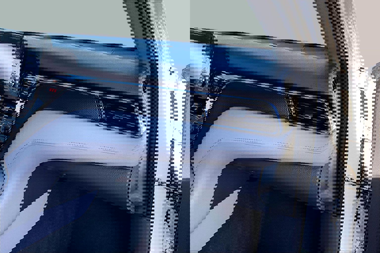 Used 2021 Toyota Camry LE w/ Carpet Mat Package (TMS) image 13