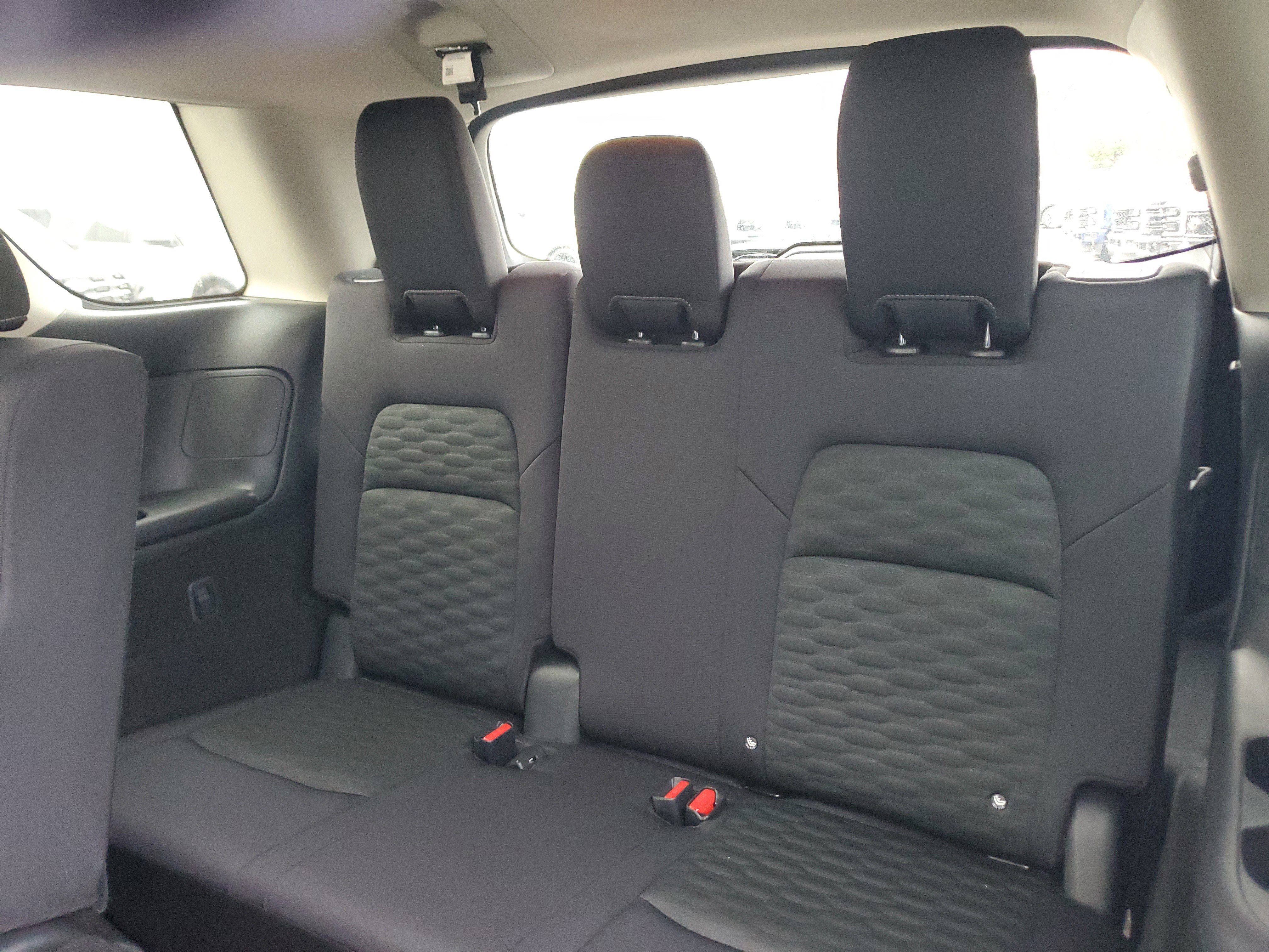 Used 2024 Nissan Pathfinder S image 20