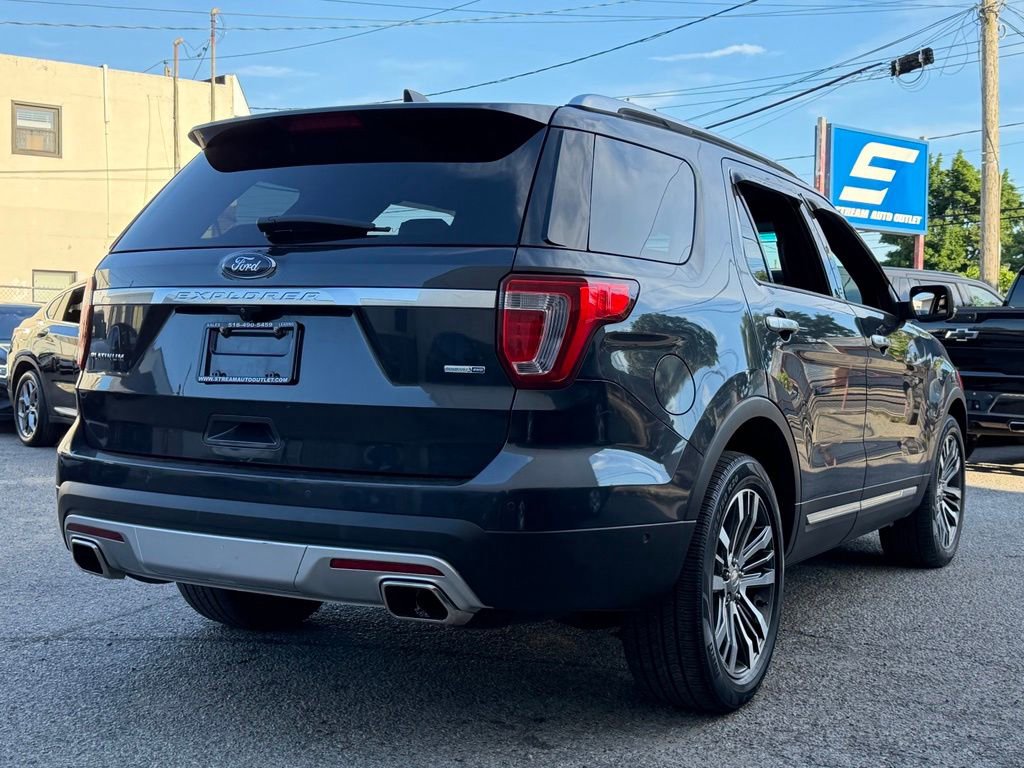 Used 2017 Ford Explorer Platinum AWD/4WD image 6