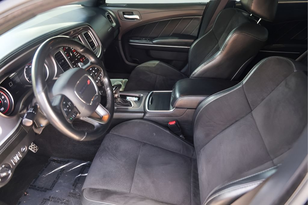 Used 2019 Dodge Charger R/T w/ Plus Group RWD image 12