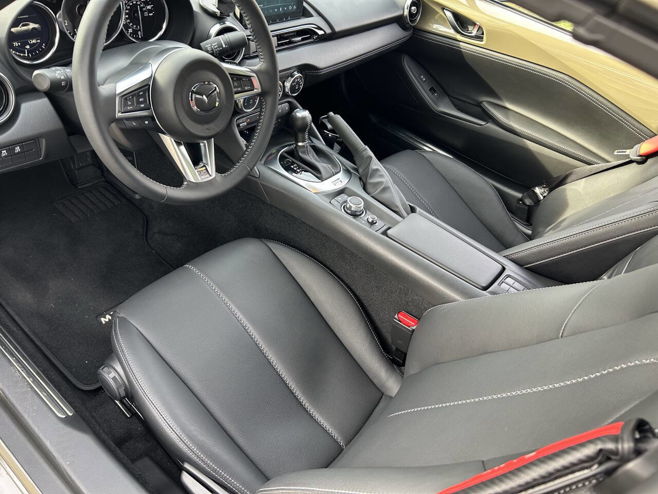 Used 2023 MAZDA MX-5 Miata Grand Touring RWD image 61