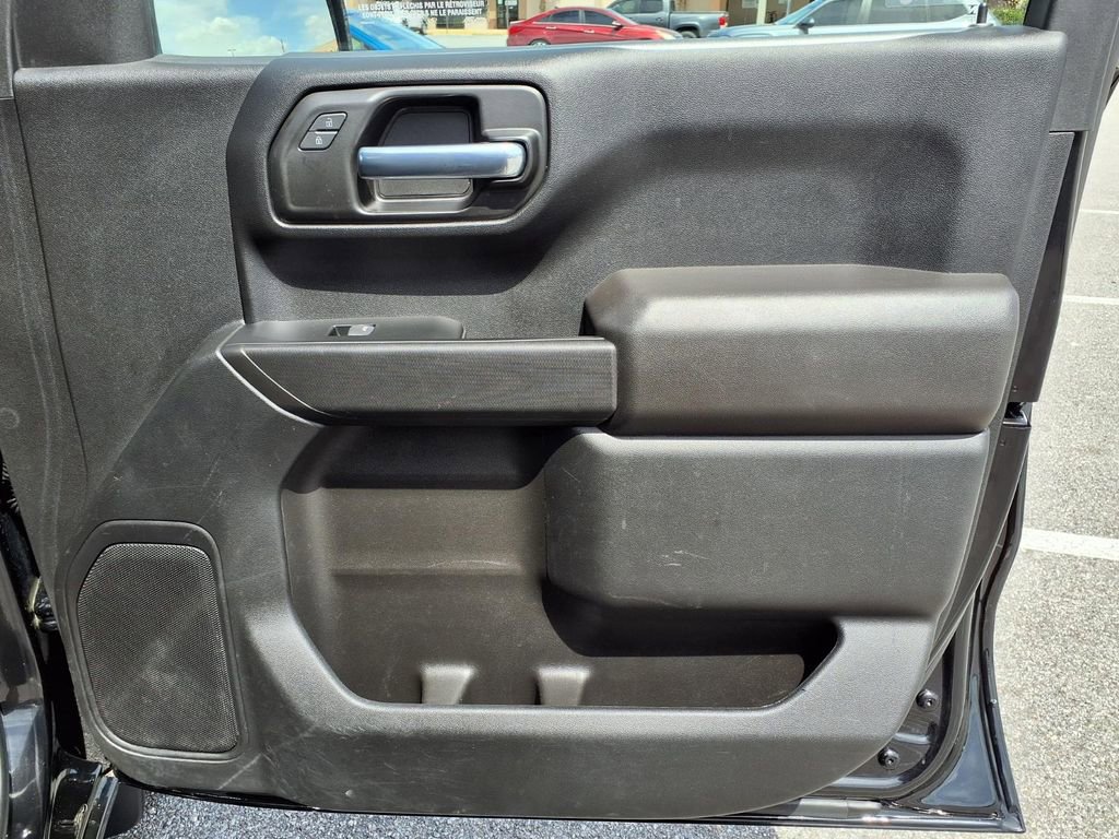Used 2022 Chevrolet Silverado 1500 Custom w/ Safety Confidence Package AWD/4WD image 13