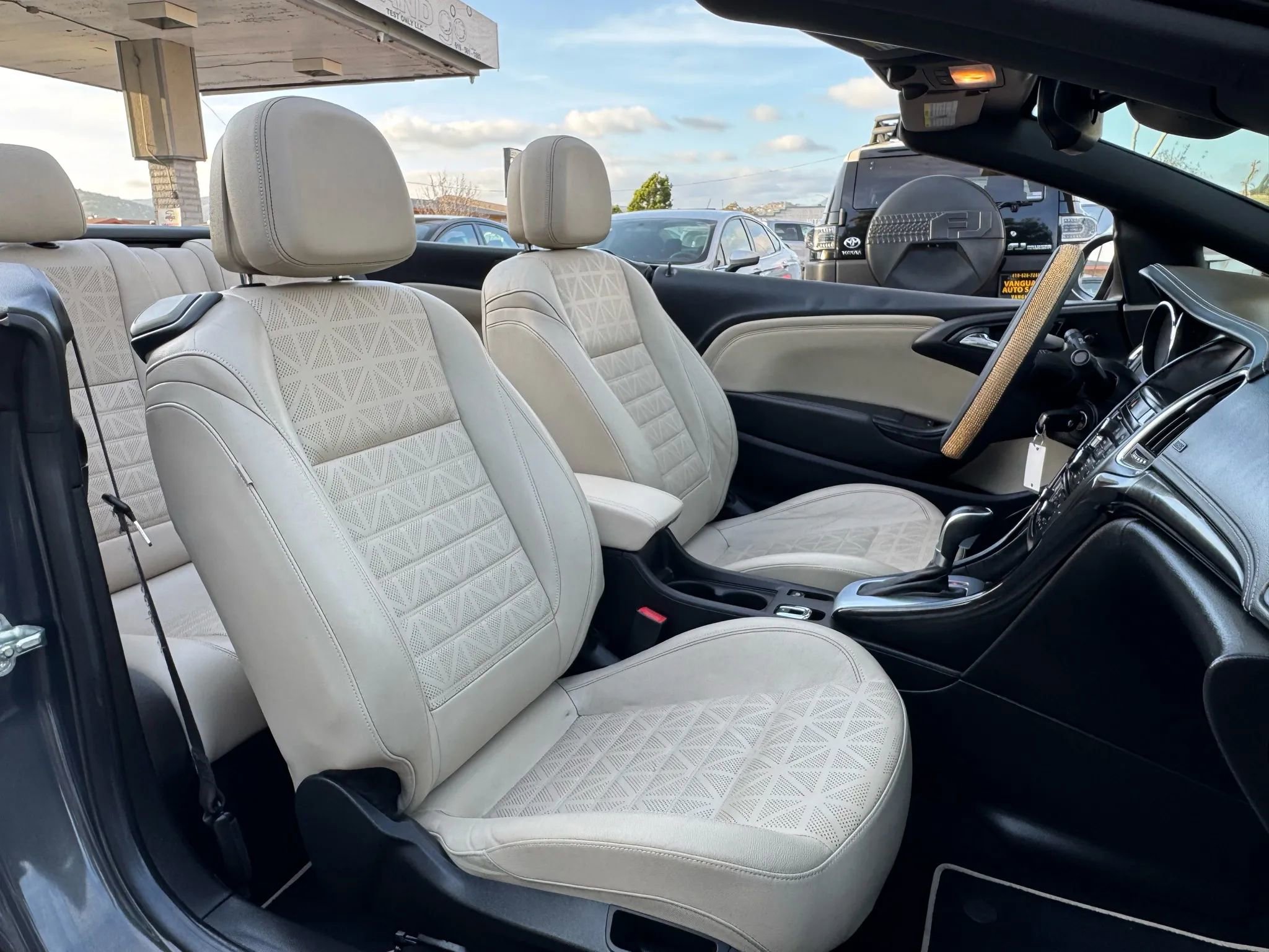 Used 2016 Buick Cascada Premium image 21