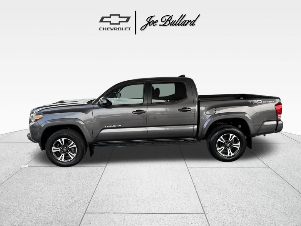 Used 2016 Toyota Tacoma TRD Sport w/ Towing Package RWD image 6