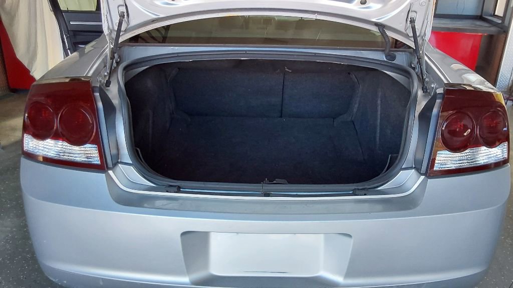 Used 2009 Dodge Charger SXT image 19