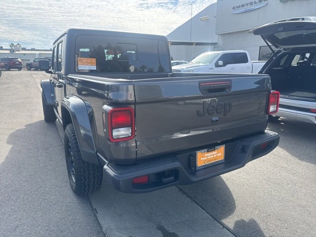 Certified 2022 Jeep Gladiator Sport image 3