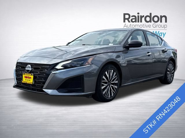 Used 2024 Nissan Altima 2.5 SV FWD image 3