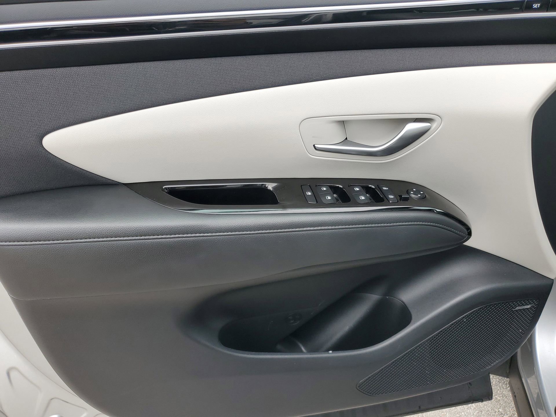 Used 2023 Hyundai Tucson Limited image 17