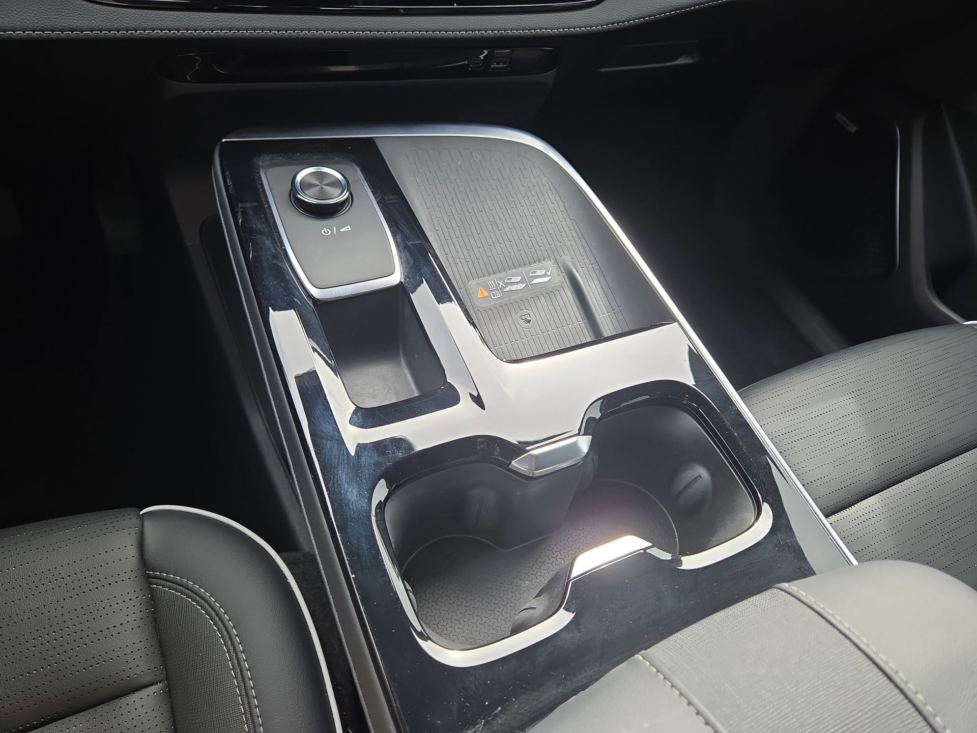 Used 2025 Buick Enclave Sport Touring w/ Power Package image 22