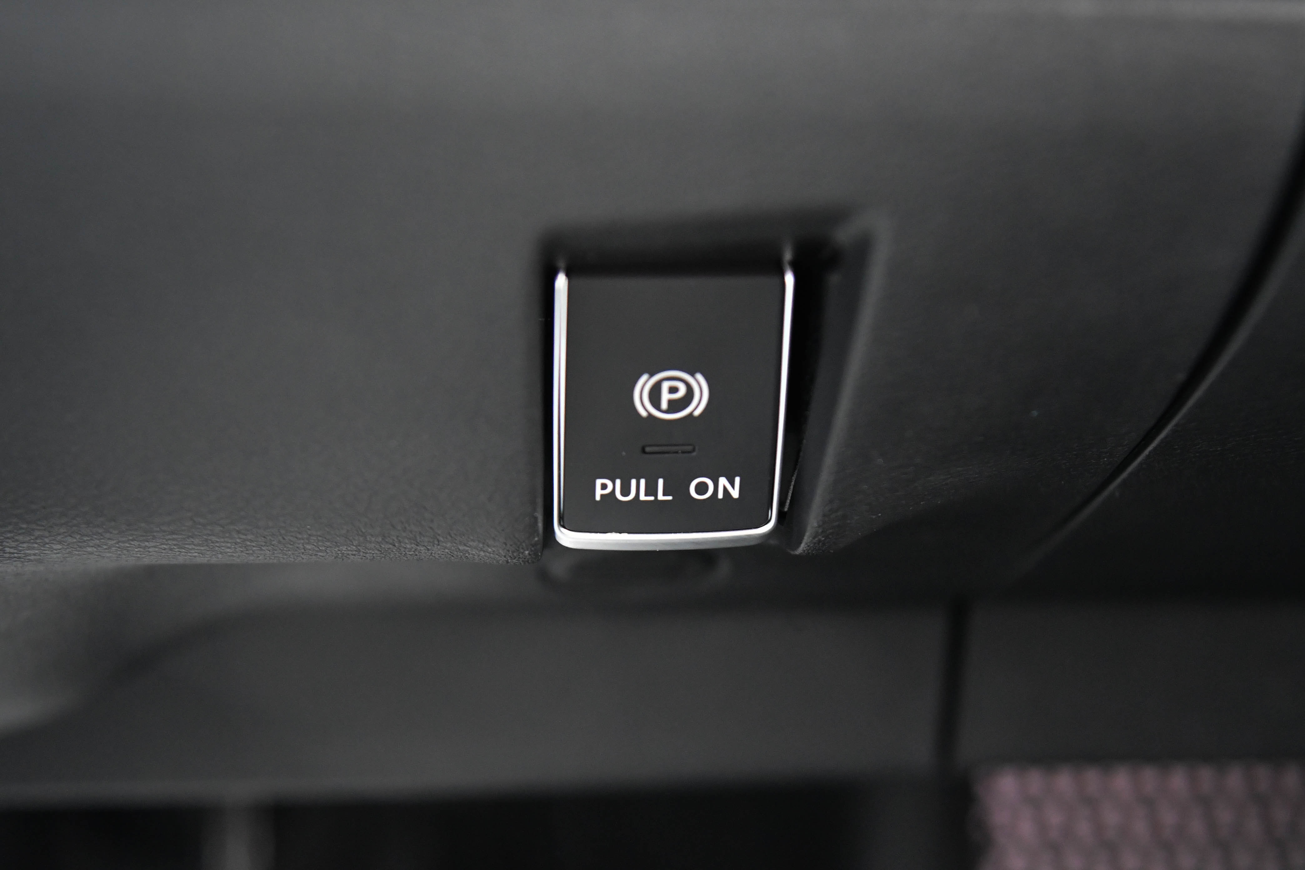 Used 2024 Nissan Ariya FWD image 35