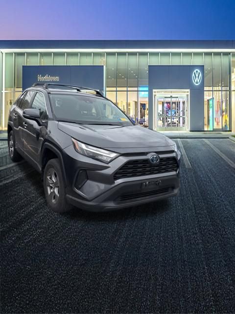 Used 2023 Toyota RAV4 LE AWD/4WD image 12