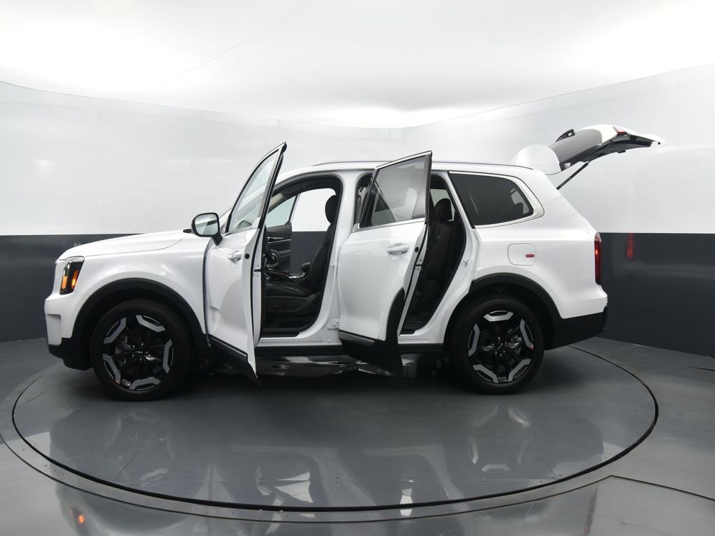 Certified 2024 Kia Telluride S w/ S Sunroof Package image 37