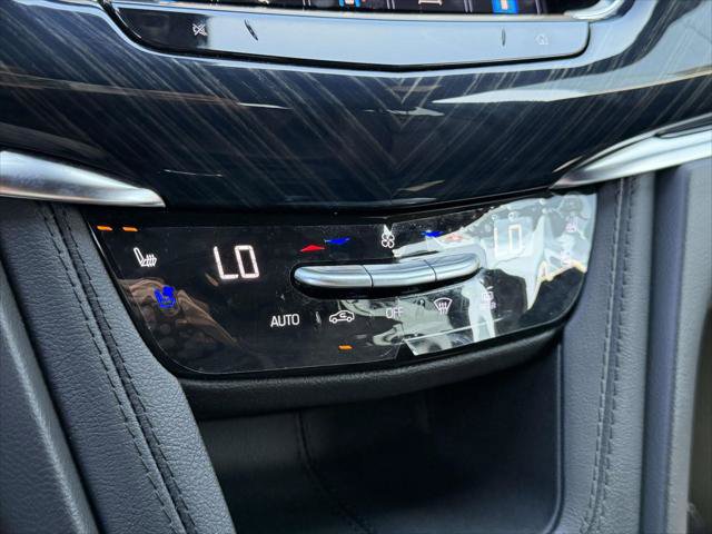 Certified 2025 Cadillac XT6 Premium Luxury w/ Technology Package AWD/4WD image 33