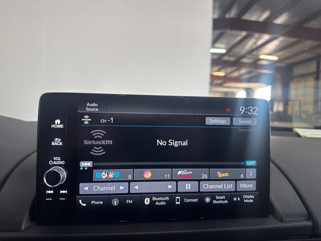 Used 2025 Honda Pilot TrailSport image 15
