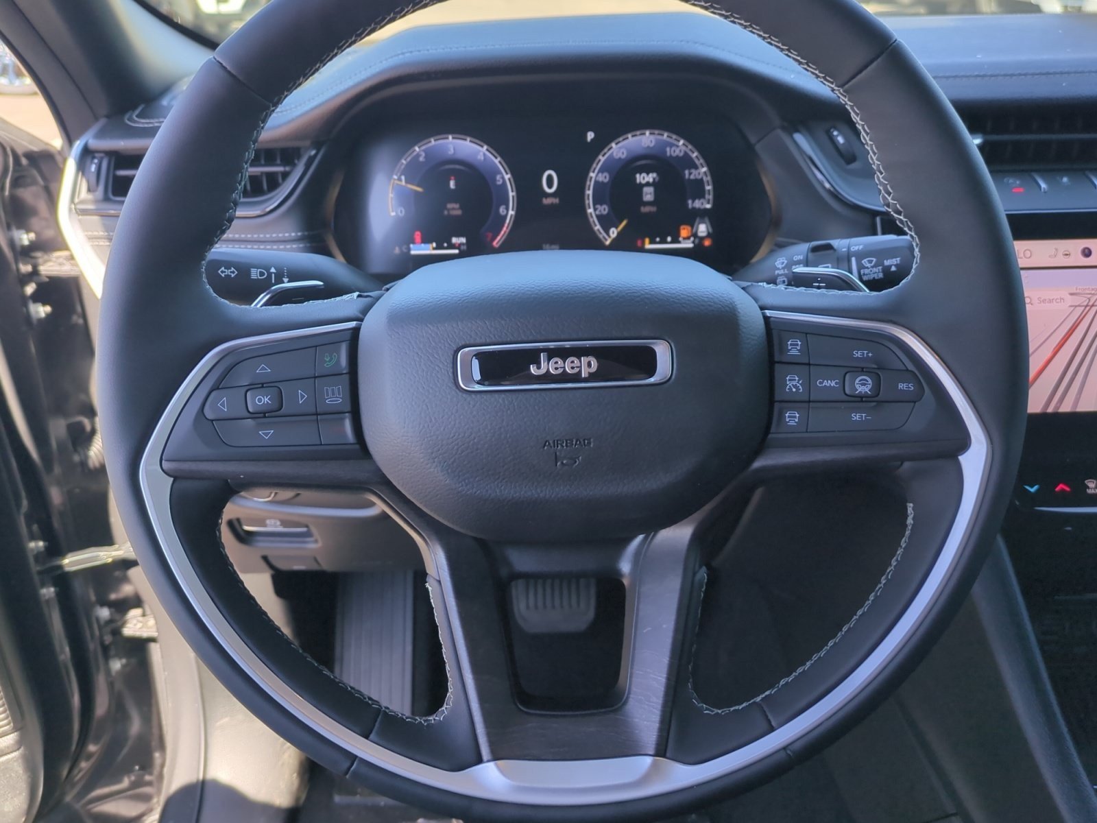 New 2026 Jeep Grand Cherokee Limited w/ Luxury Tech Group II RWD image 9