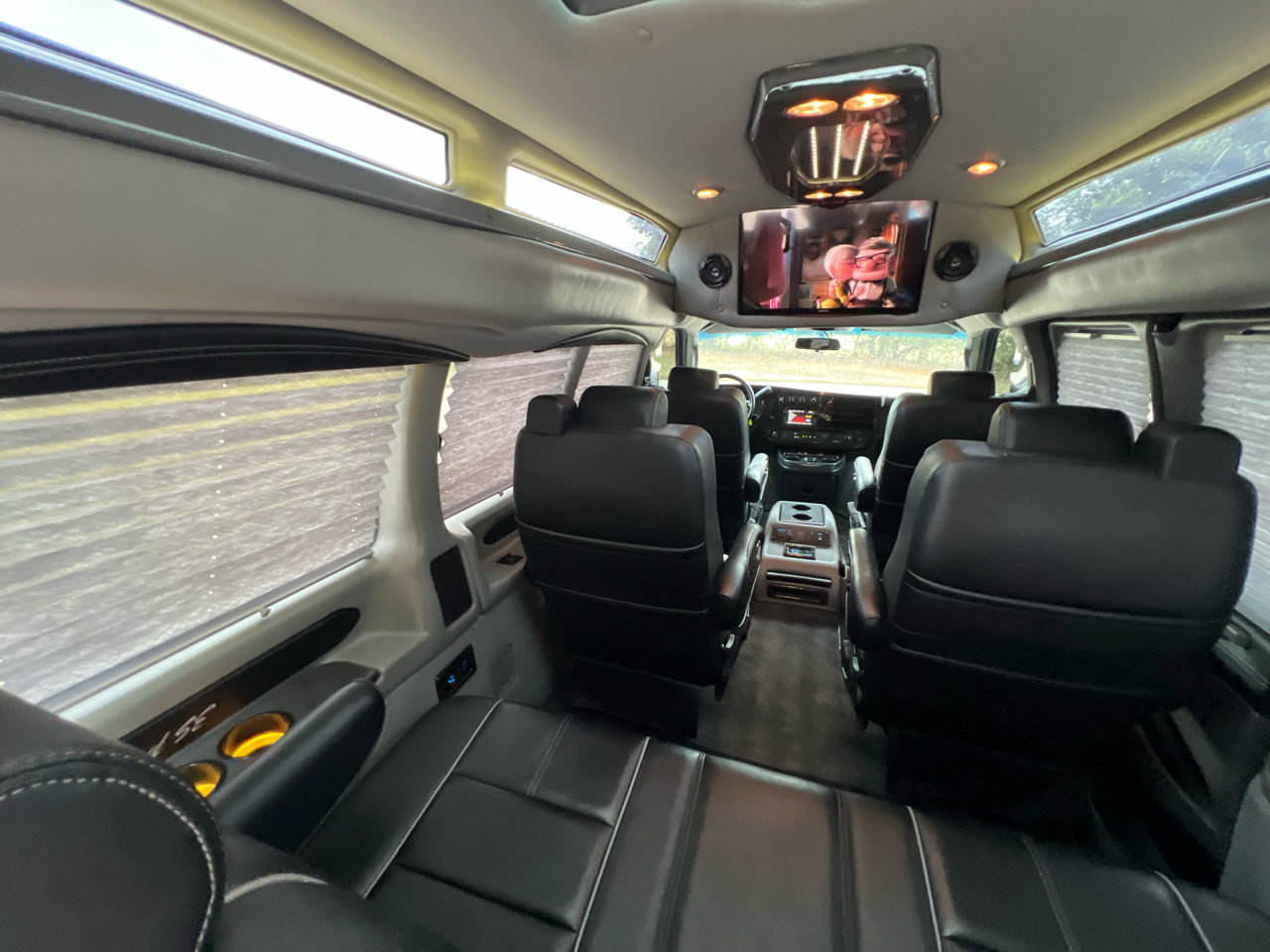 Used 2018 GMC Savana 3500 image 74