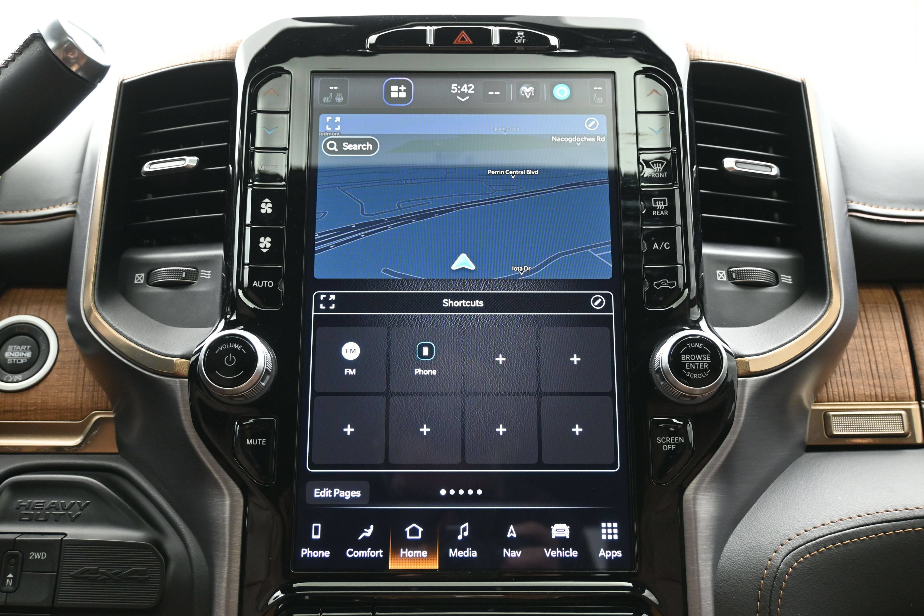 Used 2022 RAM 2500 Limited AWD/4WD image 29